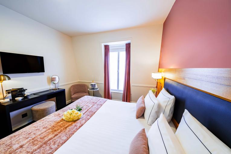 Hôtel Le Cercle - Chambre Supérieure Vue Tour Eiffel