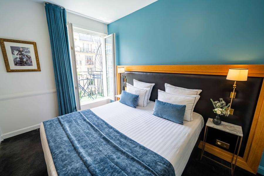 Hôtel Le Cercle - Classic room with Eiffel Tower balcony