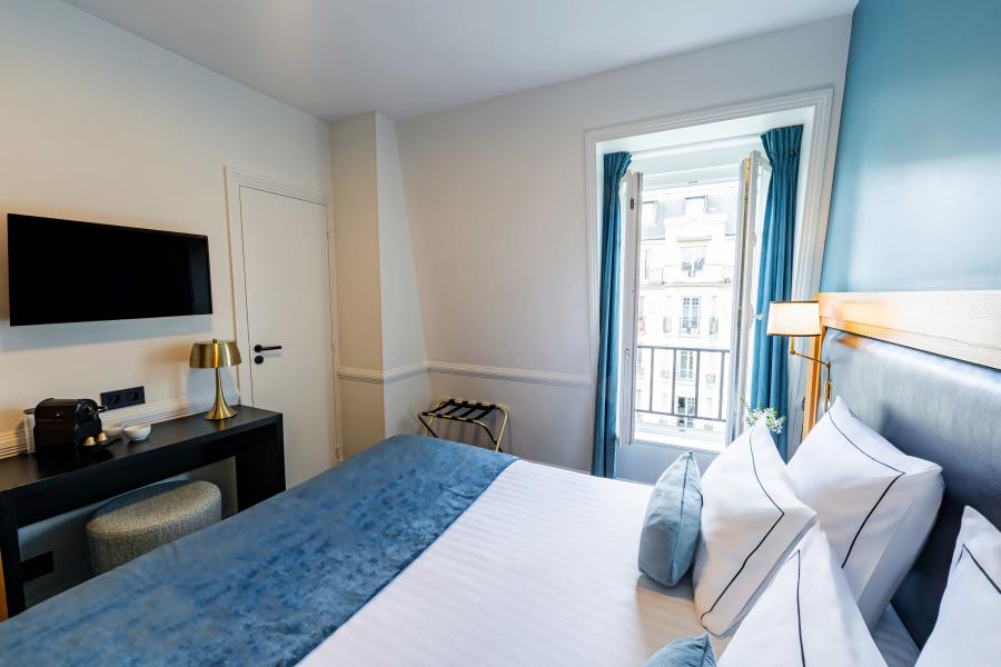 Hôtel Le Cercle - Classic room with Eiffel Tower view