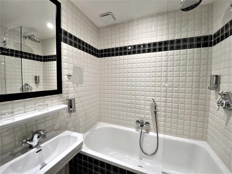 Hôtel Le Cercle - Superior room Eiffel Tower view