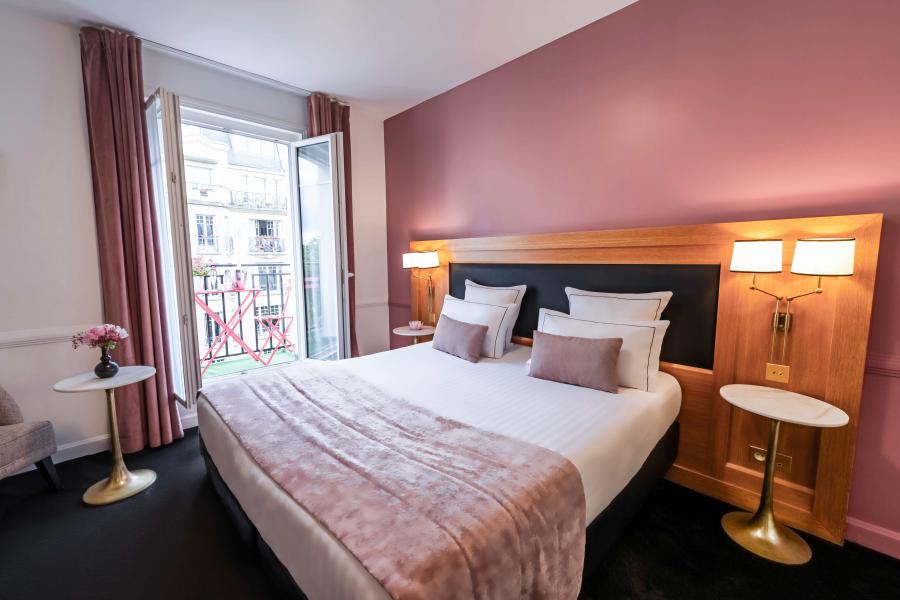 Hôtel Le Cercle - Superior room with balcony Eiffel Tower view